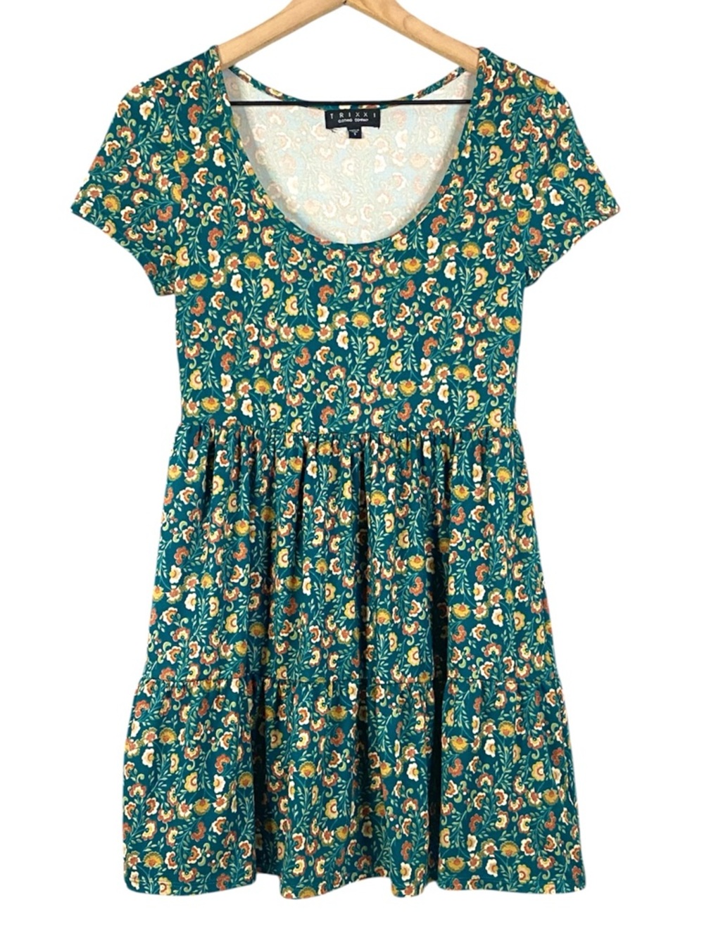 Trixxi Women’s Floral Tiered Short Sleeve Dress In Green Size Small